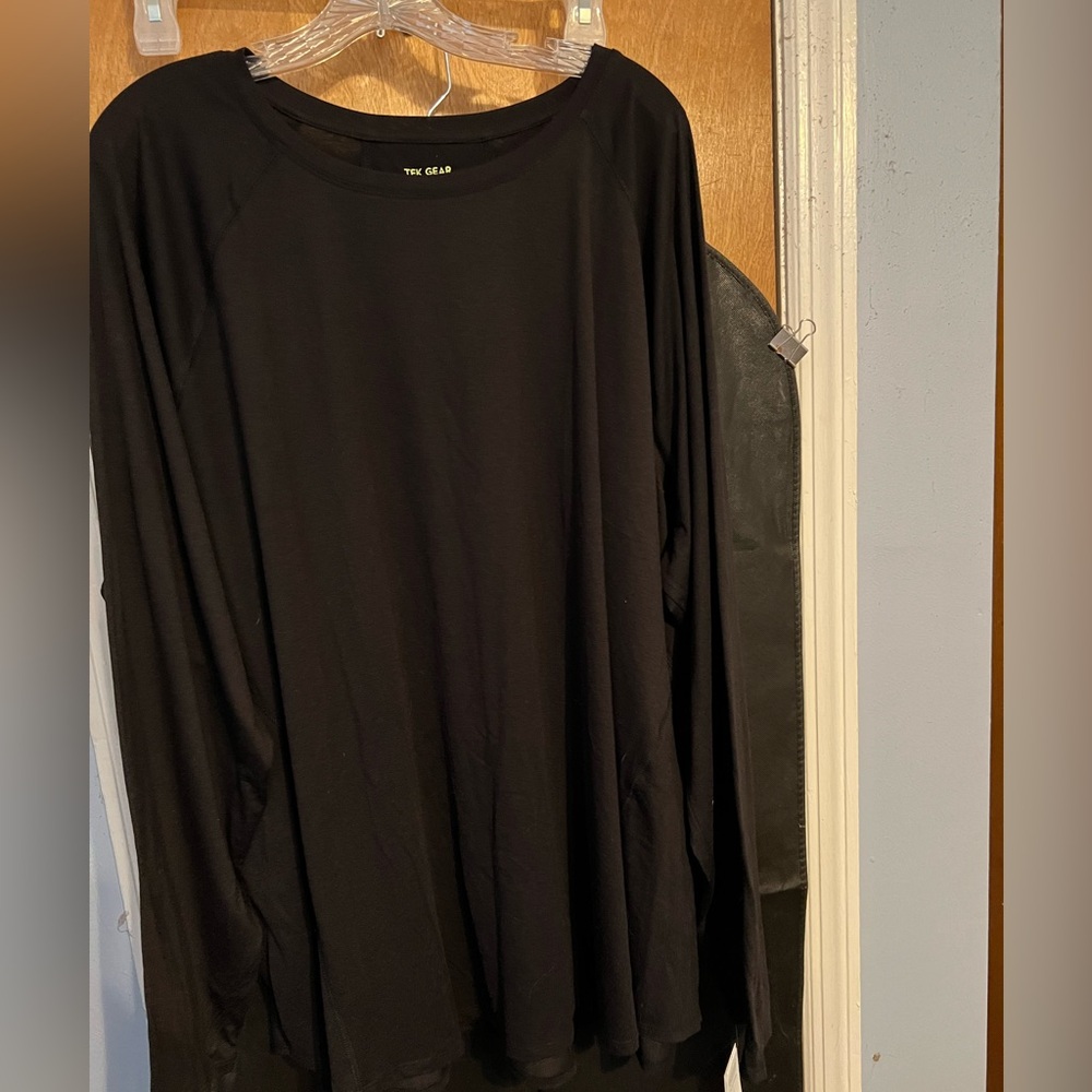 Tek Gear long sleeve workout shirt